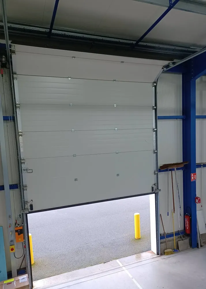 Porte sectionnelle près de Royan